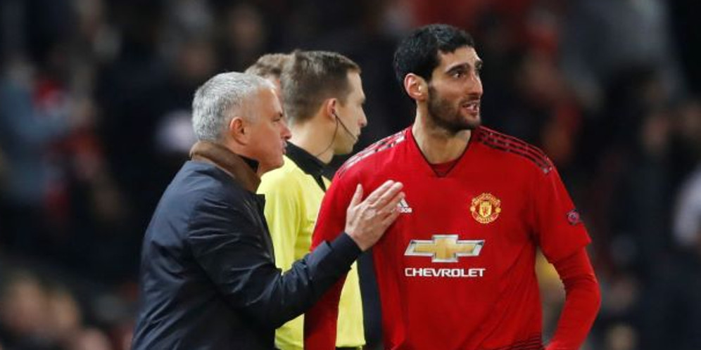 Fellaini Masih Berseragam Setan Merah Karena Mourinho